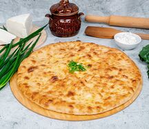 Пирог с сыром и зеленым луком