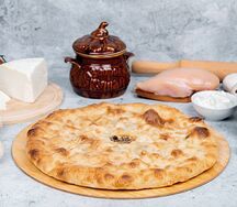 Пирог с курицей, грибами и сыром