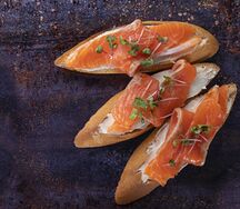 Тапас с лососем