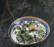 Мидии чили в соусе блю чиз