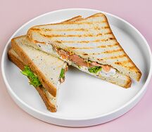 Сэндвич Лосось по-дижонски