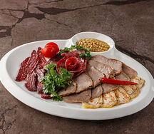 Мясная тарелка