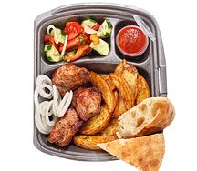 Комбо с шашлыком из свиной шеи и картофелем по-деревенски