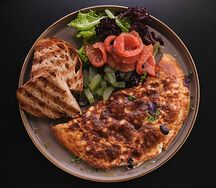 Омлет с моцареллой