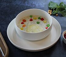 Каша манная с маком и цукатами