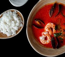 Том ям с морепродуктами