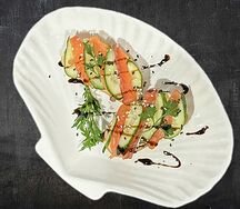 Брускетты с лососем