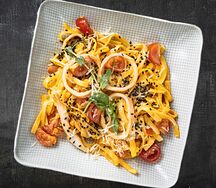 Паста Песто Россо с кальмарами