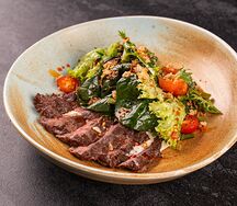 Стейк-салат с говядиной