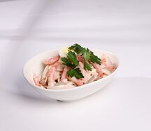 Салат с кальмарами 