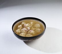 Пельмени с бульоном