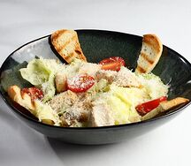 Цезарь с курицей