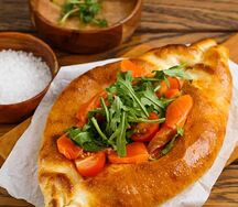 Хачапури с сыром и слабосоленой семгой