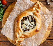 Хачапури с сыром и грибами