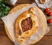 Хачапури с фаршем и аджикой