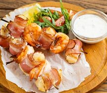 Шашлычки из трески и креветок