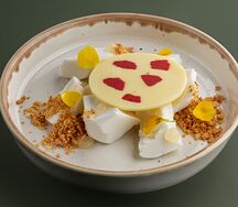 Кокосовая панна котта, гель-лимон, белый шоколад 