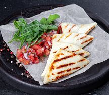 Сыр Халлуми, жаренный на гриле