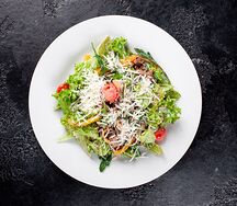 Теплый салат с говядиной