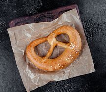 Брецель с морской солью