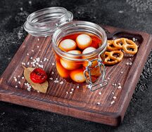 Яйца маринованные в соевом маринаде