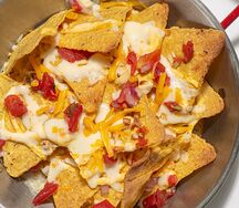 Начос с запеченным сыром