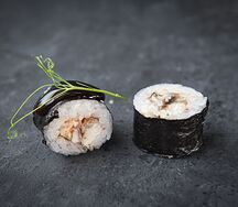 Мини-ролл с угрем