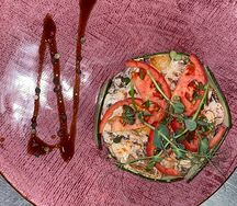 Щёчки говяжьи с картофелем в сливочном соусе