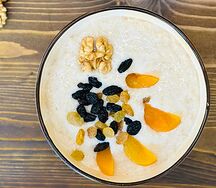 Каша овсяная с сухофруктами