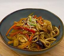 Лапша с овощами