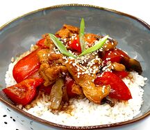 Рис с курицей в соусе терияки