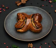 Булочка с маком