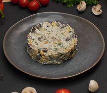 Салат с курицей и грибами