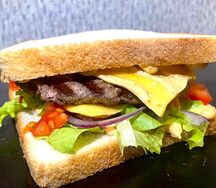 Сэндвич с говяжьей котлетой