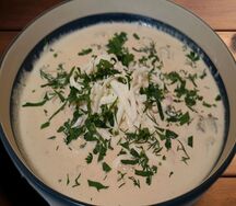 Курица с грибами в сливочном соусе