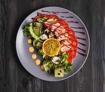 Салат с утиной грудкой 