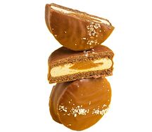 Sweet бисквит с суфле с кокосовой карамелью