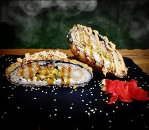 Онигири Темпура с лососем