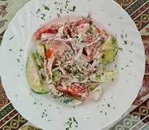 Овощной салат со сметаной