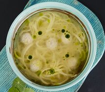 Куриный суп с фрикадельками