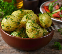 Картофель отварной с маслом и укропом