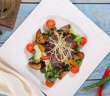 Салат из телятины со шпинатом