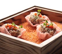 Форшмак из сельди на креветочных чипсах