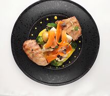 Куриная грудка с овощами и кукурузным соусом