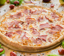 Пицца с беконом и прованскими травами