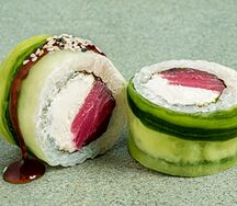 Ролл Тунец в огурце