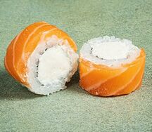 Ролл Филадельфия сяке