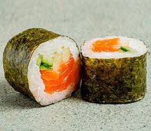 Хосомаки с лососем