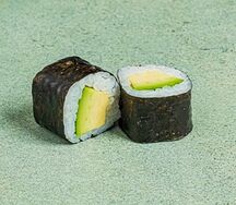 Хосомаки с авокадо