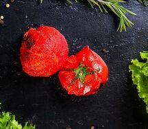 Помидор, печенный на мангале